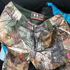 Size 2 camo Under Armour pants